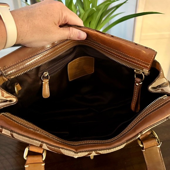 Vintage Coach Signature Handbag - Picture 7 of 13